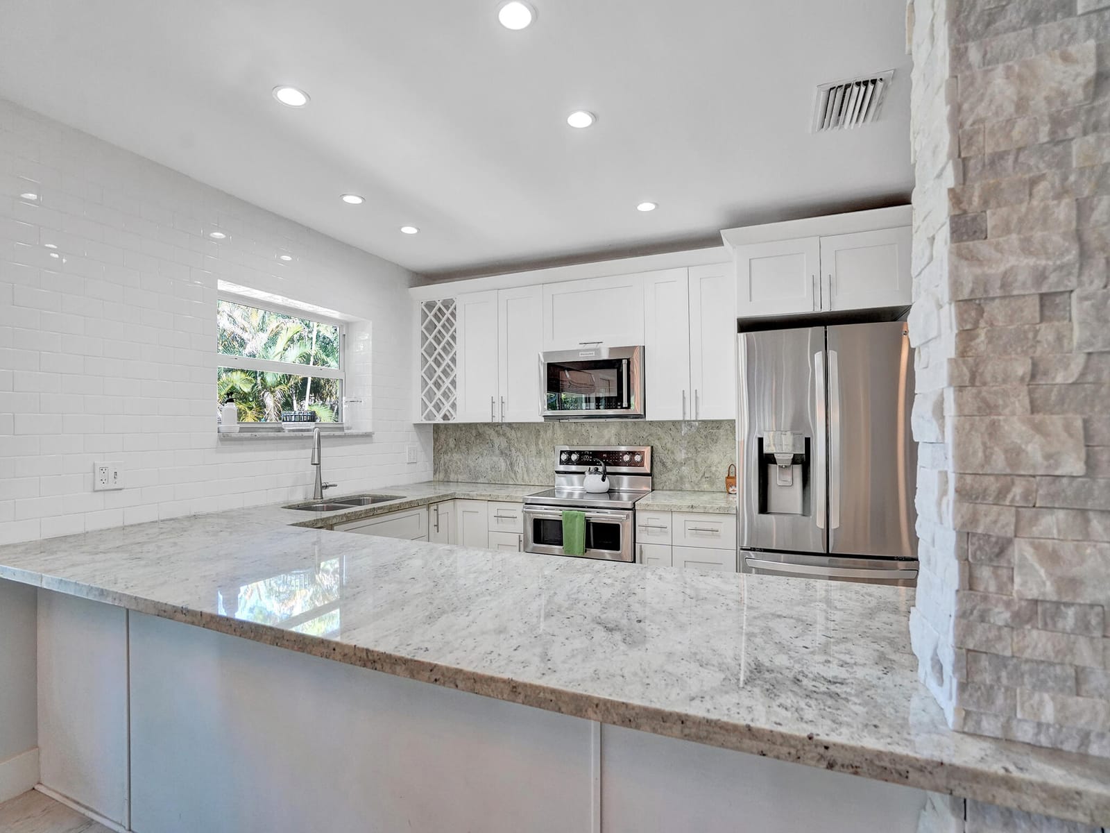 720 SW 11th Court, Fort Lauderdale, FL 33315 photo 3