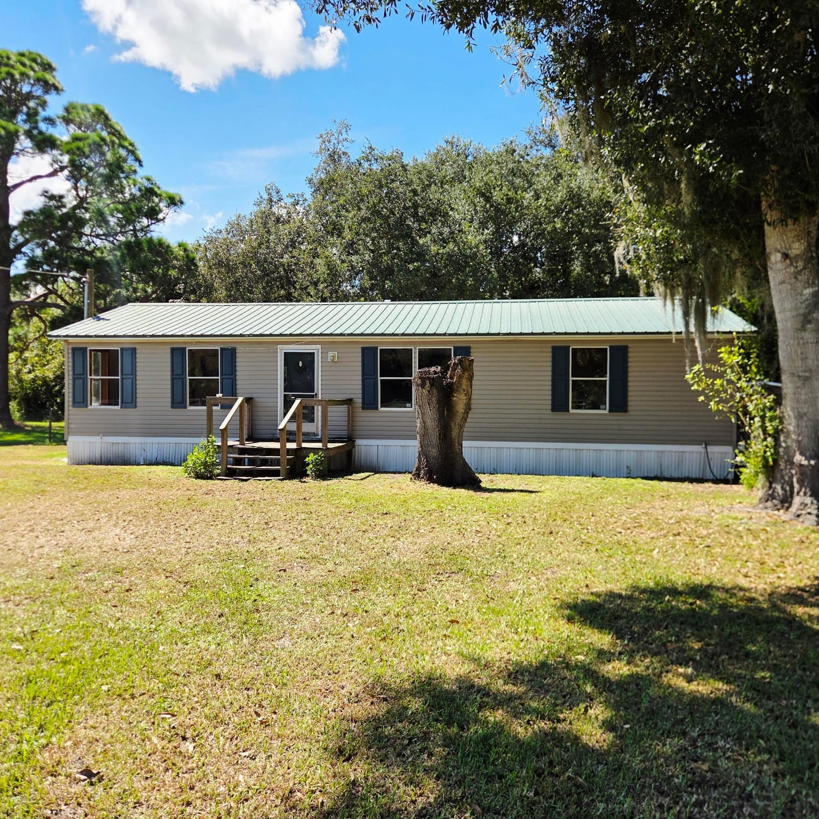 1761 SW 40TH Drive — photo 1