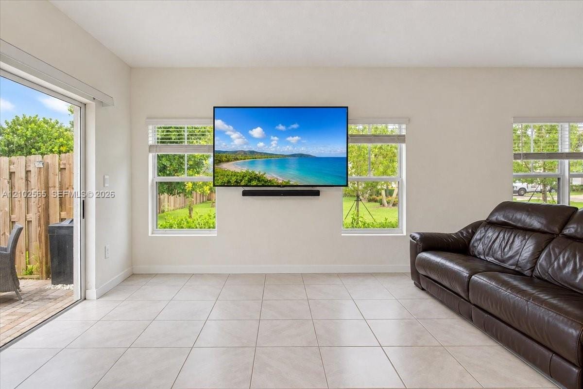 377 NE 1st Drive, Florida City, FL 33034 photo 12
