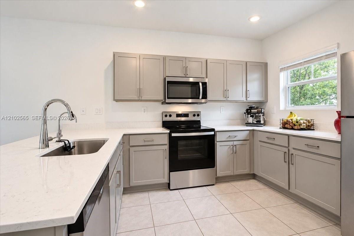 377 NE 1st Drive, Florida City, FL 33034 photo 6