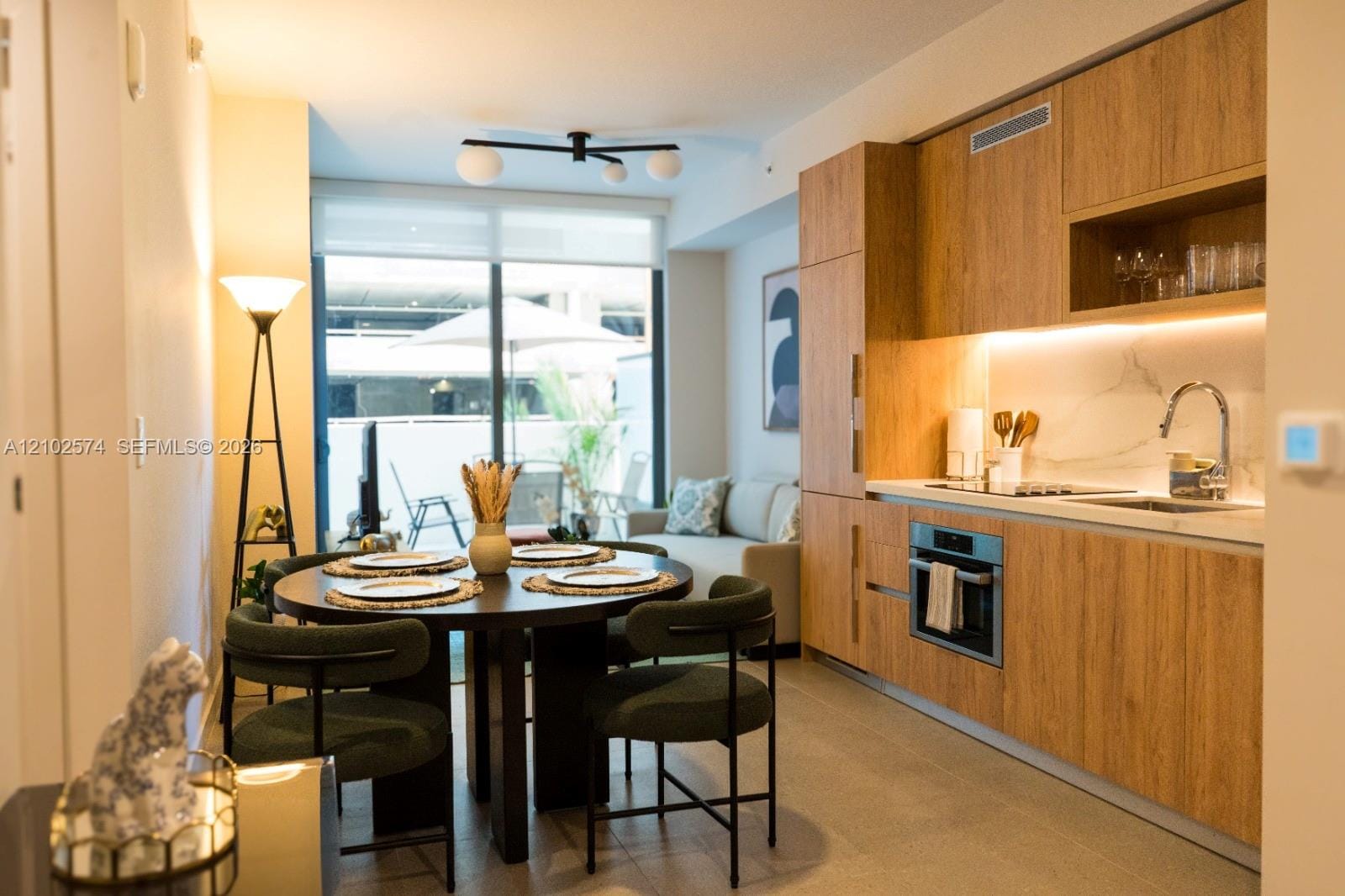 11 NE 6th Street 204, Miami, FL 33132 photo 2