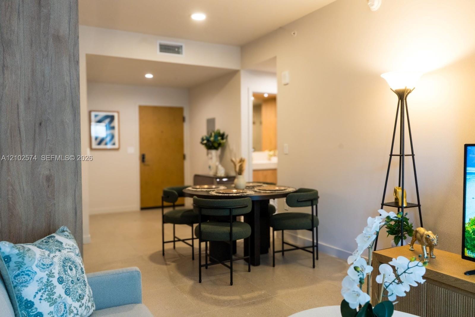 11 NE 6th Street 204, Miami, FL 33132 photo 6