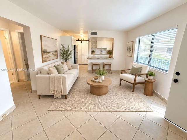 3242 Mary Street S316, Miami, FL 33133