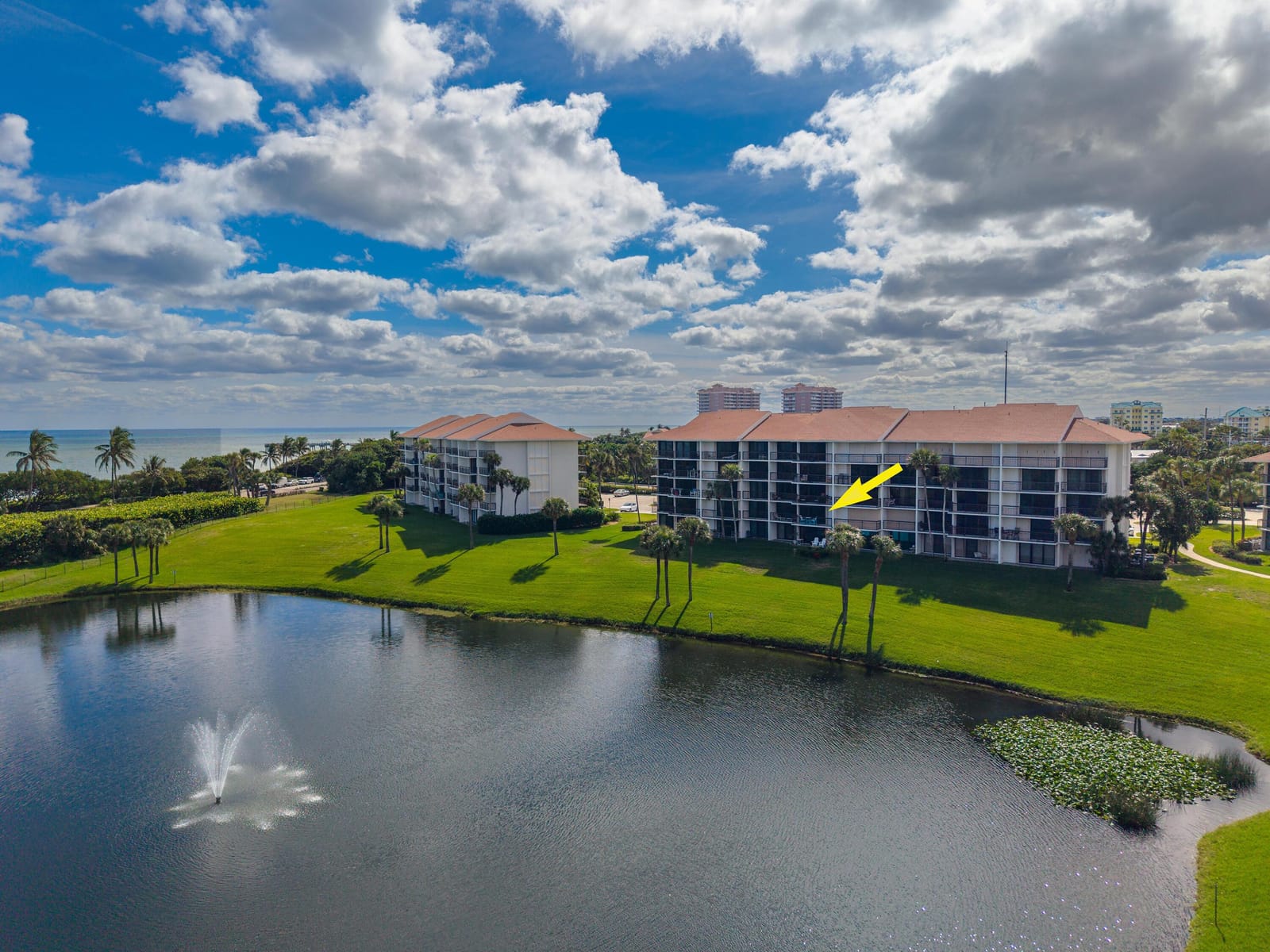 601 S SEAS Drive 204, Jupiter, FL 33477 photo 2