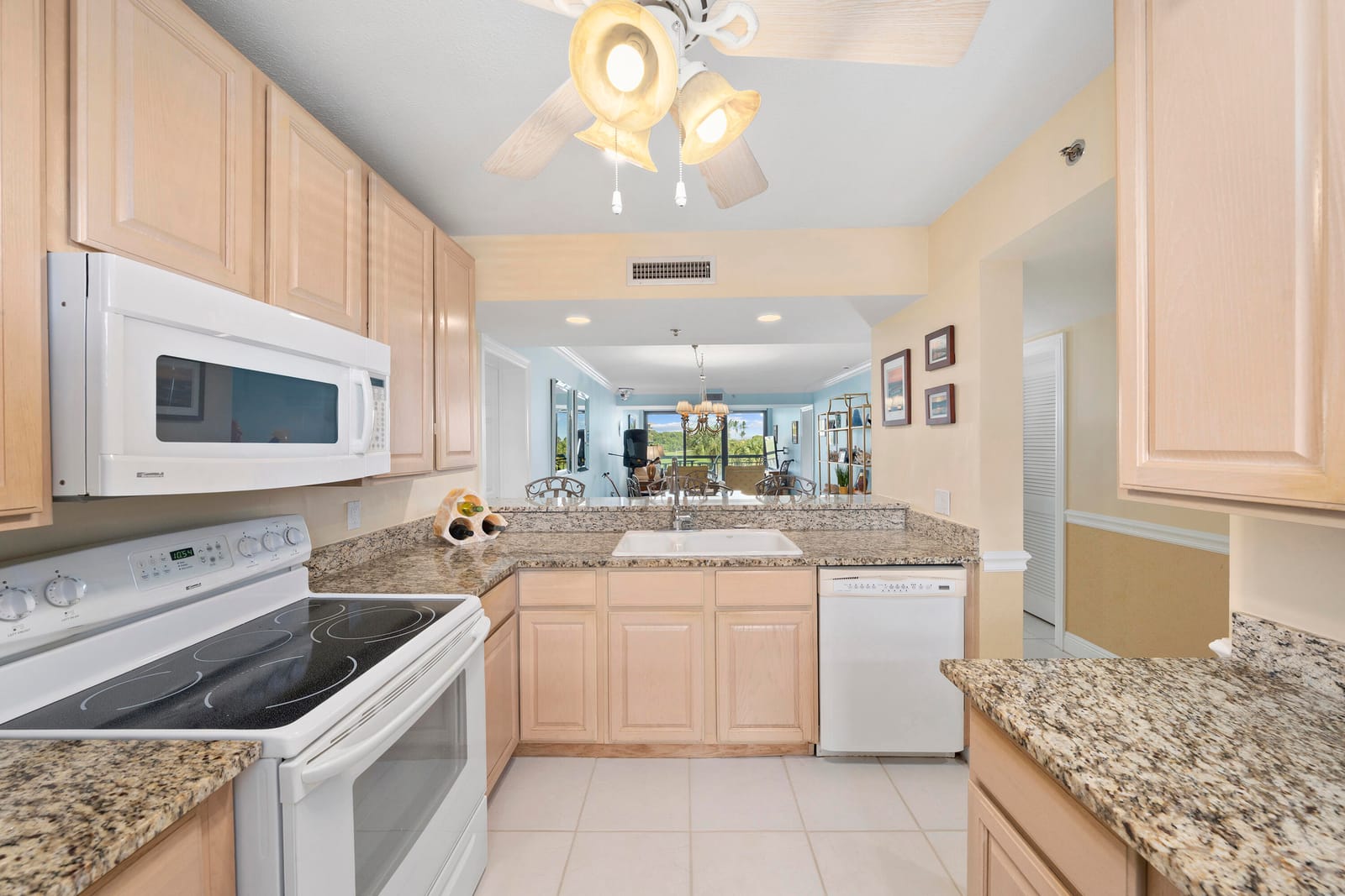 601 S SEAS Drive 204, Jupiter, FL 33477 photo 8