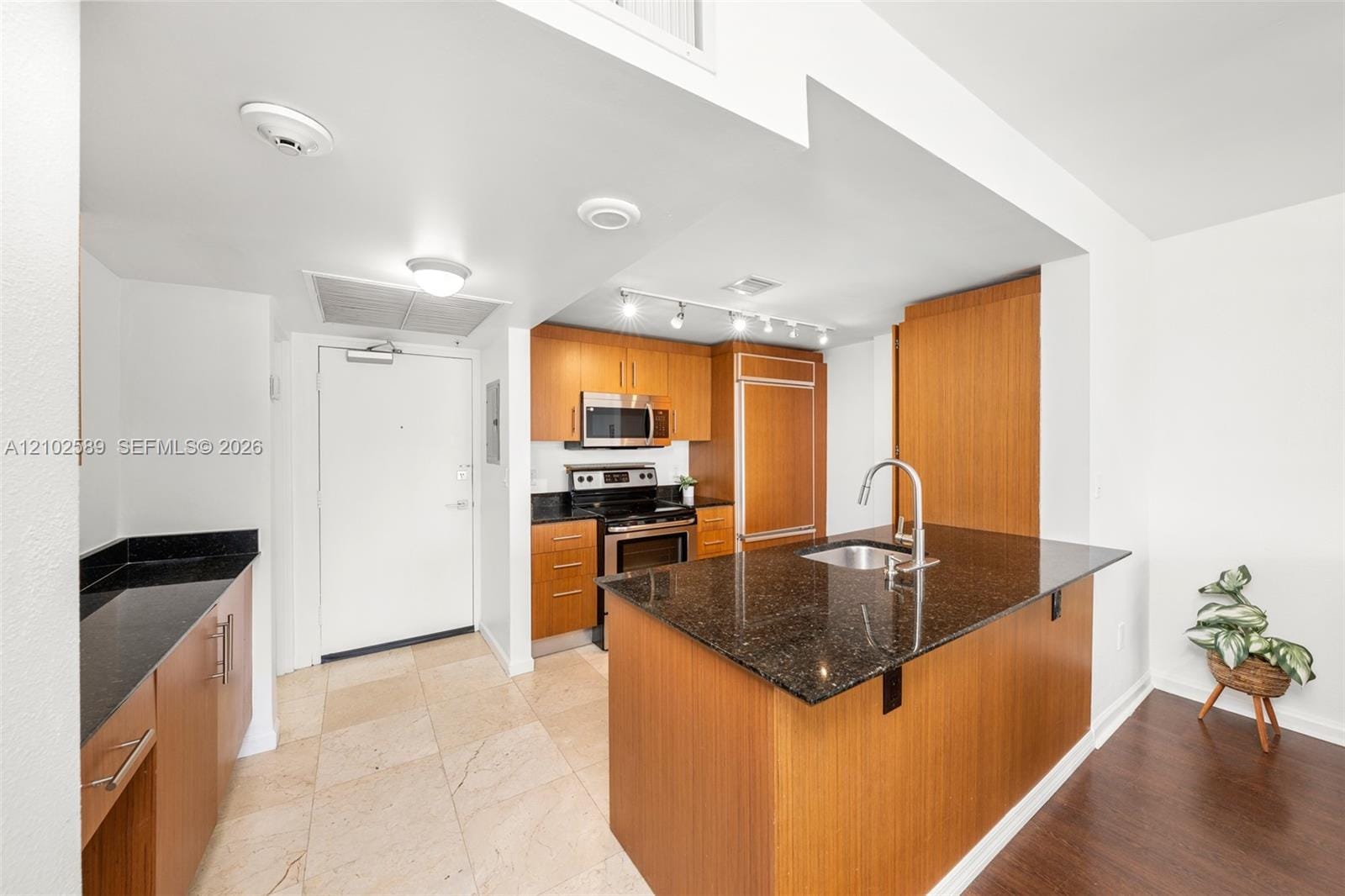 10275 Collins Avenue 327, Bal Harbour, FL 33154 photo 11