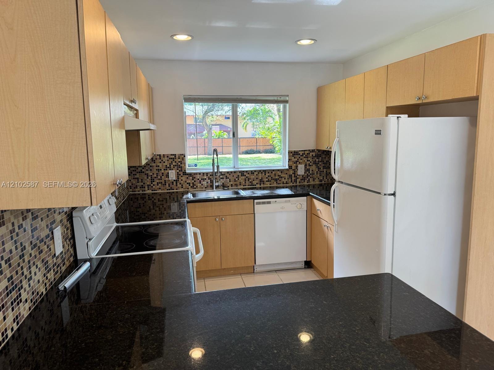 2550 NE 184th Terrace 2550, North Miami Beach, FL 33160 photo 2