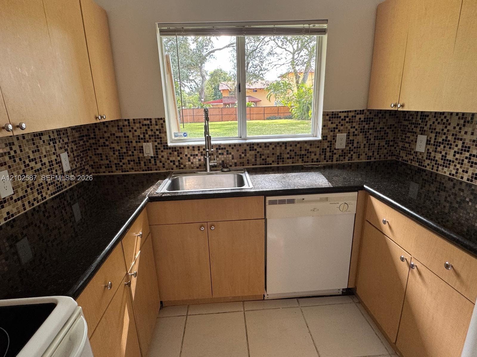 2550 NE 184th Terrace 2550, North Miami Beach, FL 33160 photo 3