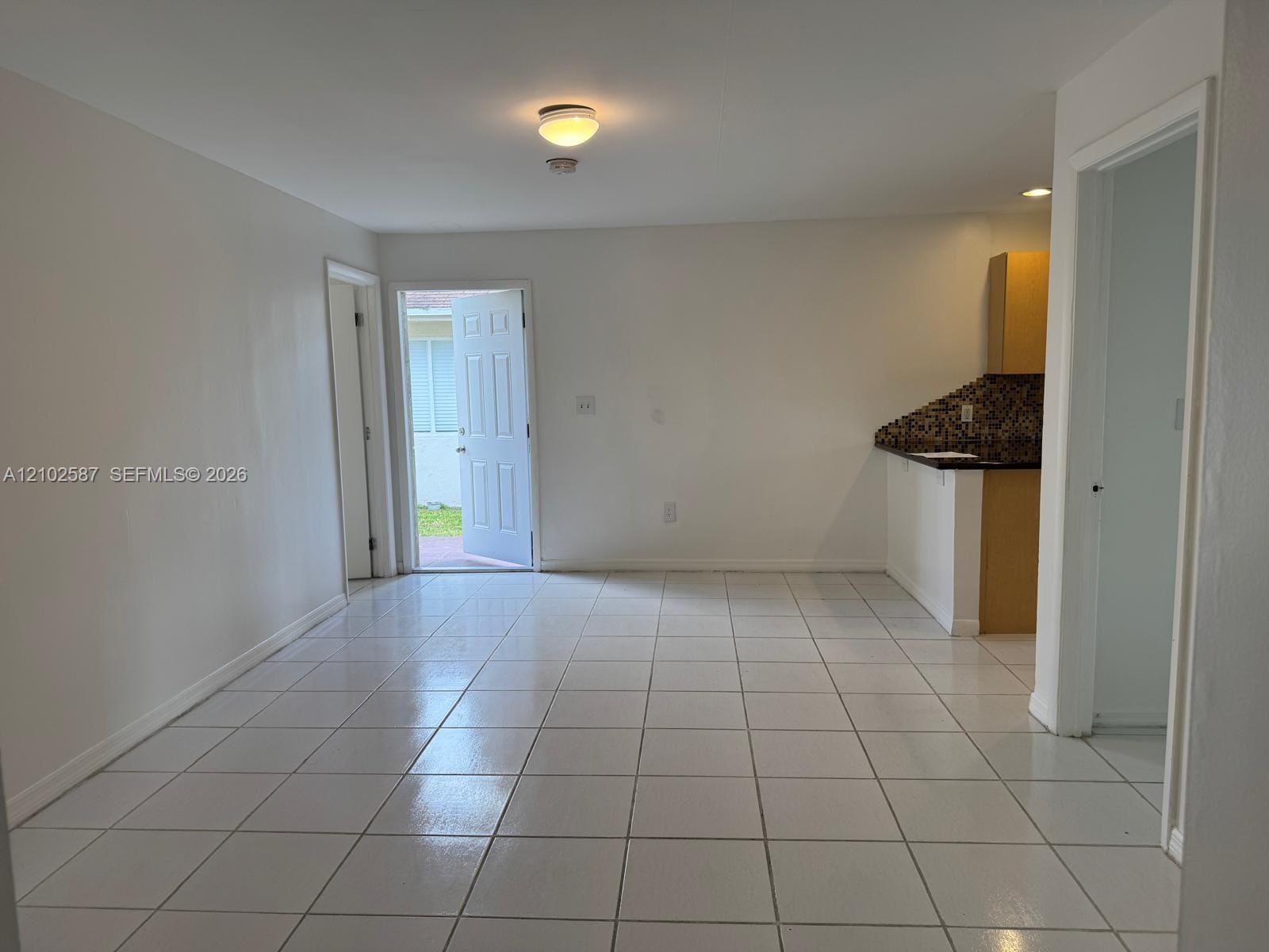 2550 NE 184th Terrace 2550, North Miami Beach, FL 33160 photo 9