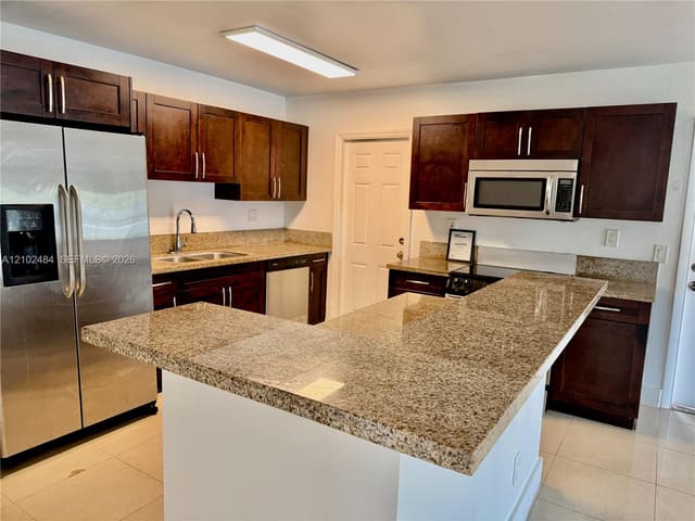 1548 SW 5th Place 3, Fort Lauderdale, FL 33312