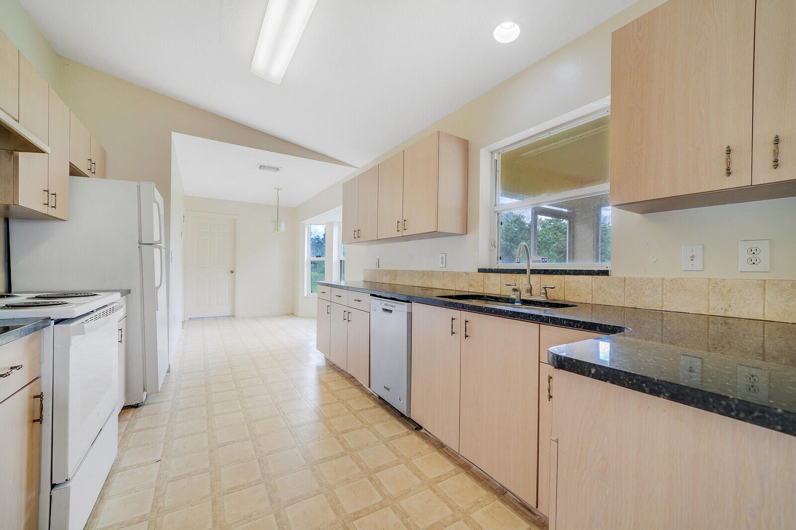 13172 ORANGE Boulevard, The Acreage, FL 33412 photo 12