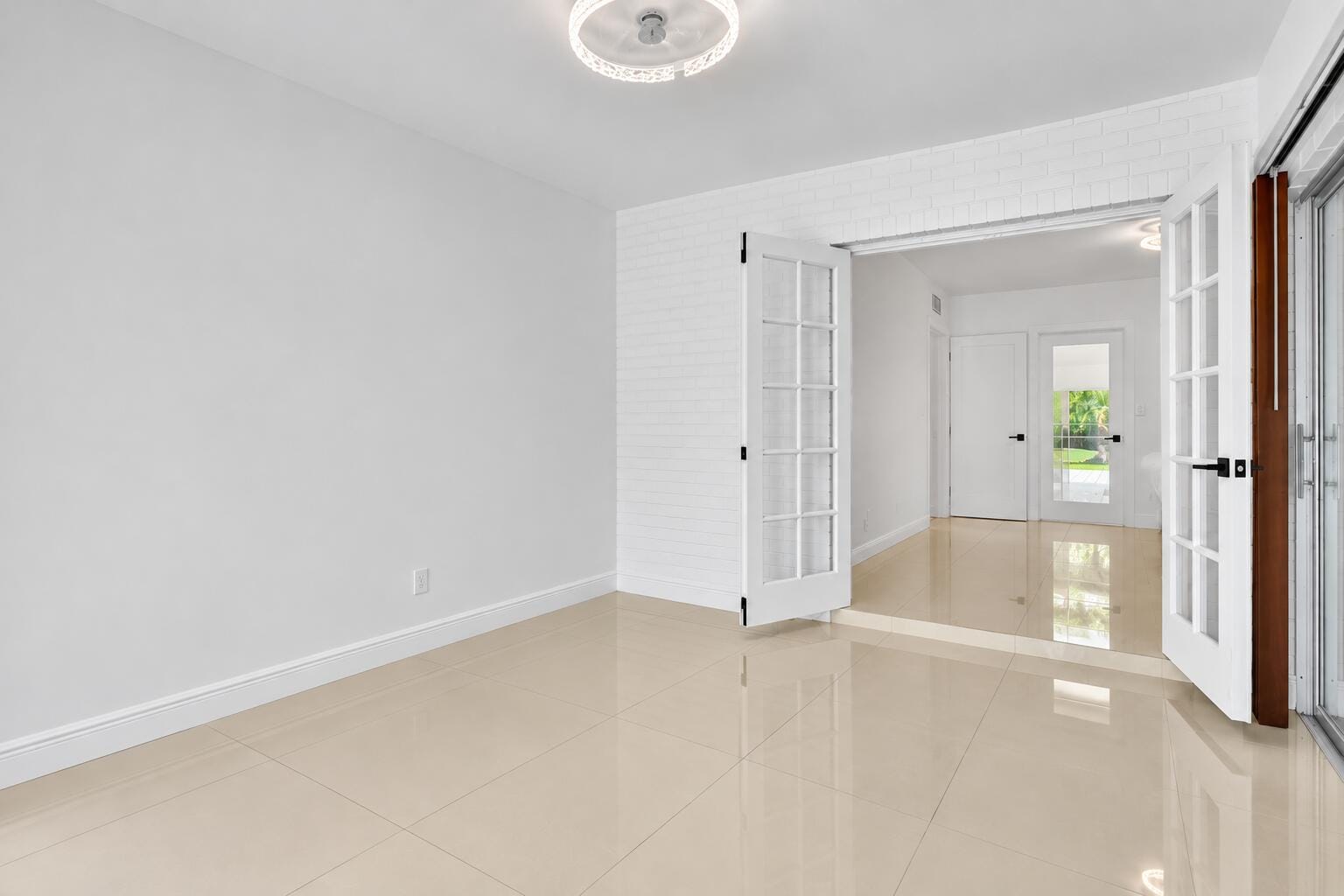 5707 WHITE HICKORY Circle, Tamarac, FL 33319 photo 28