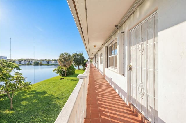 65 NE 202nd Terrace Q27, Miami Gardens, FL 33179
