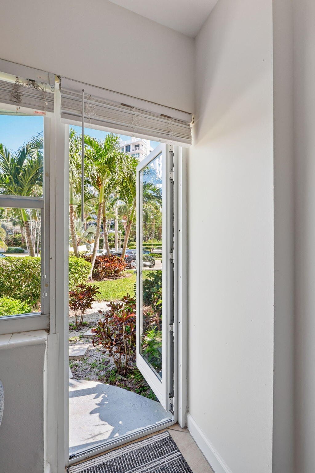3250 NE 28TH Street 104, Fort Lauderdale, FL 33308 photo 25