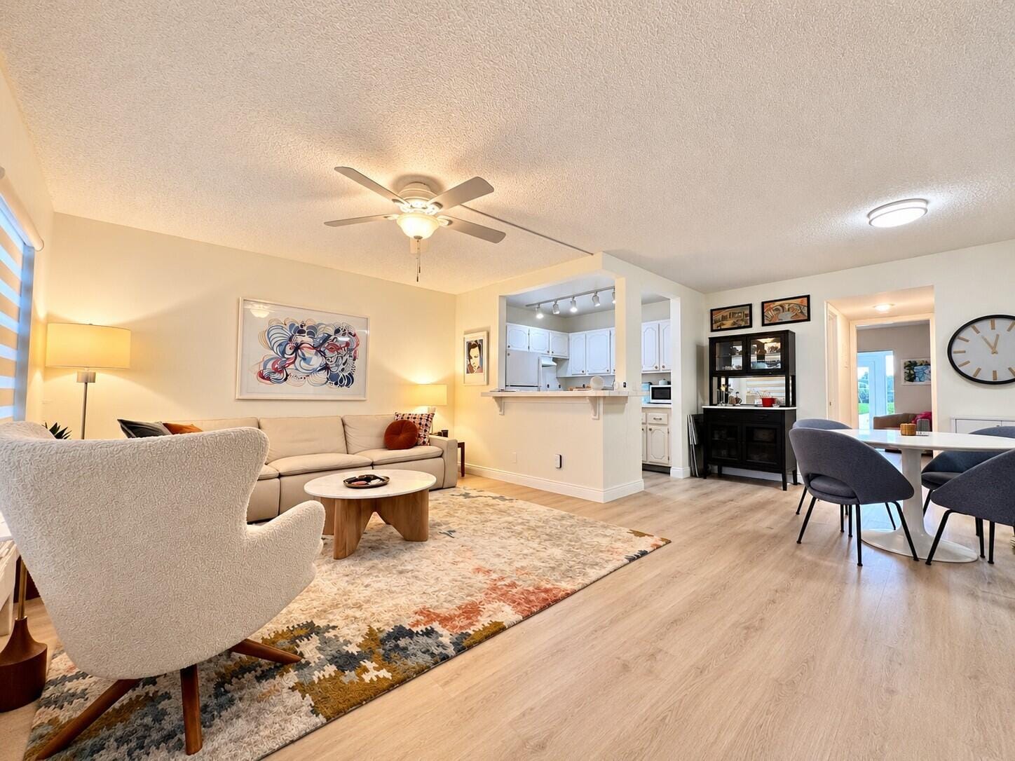 158 CHATHAM H — photo 2