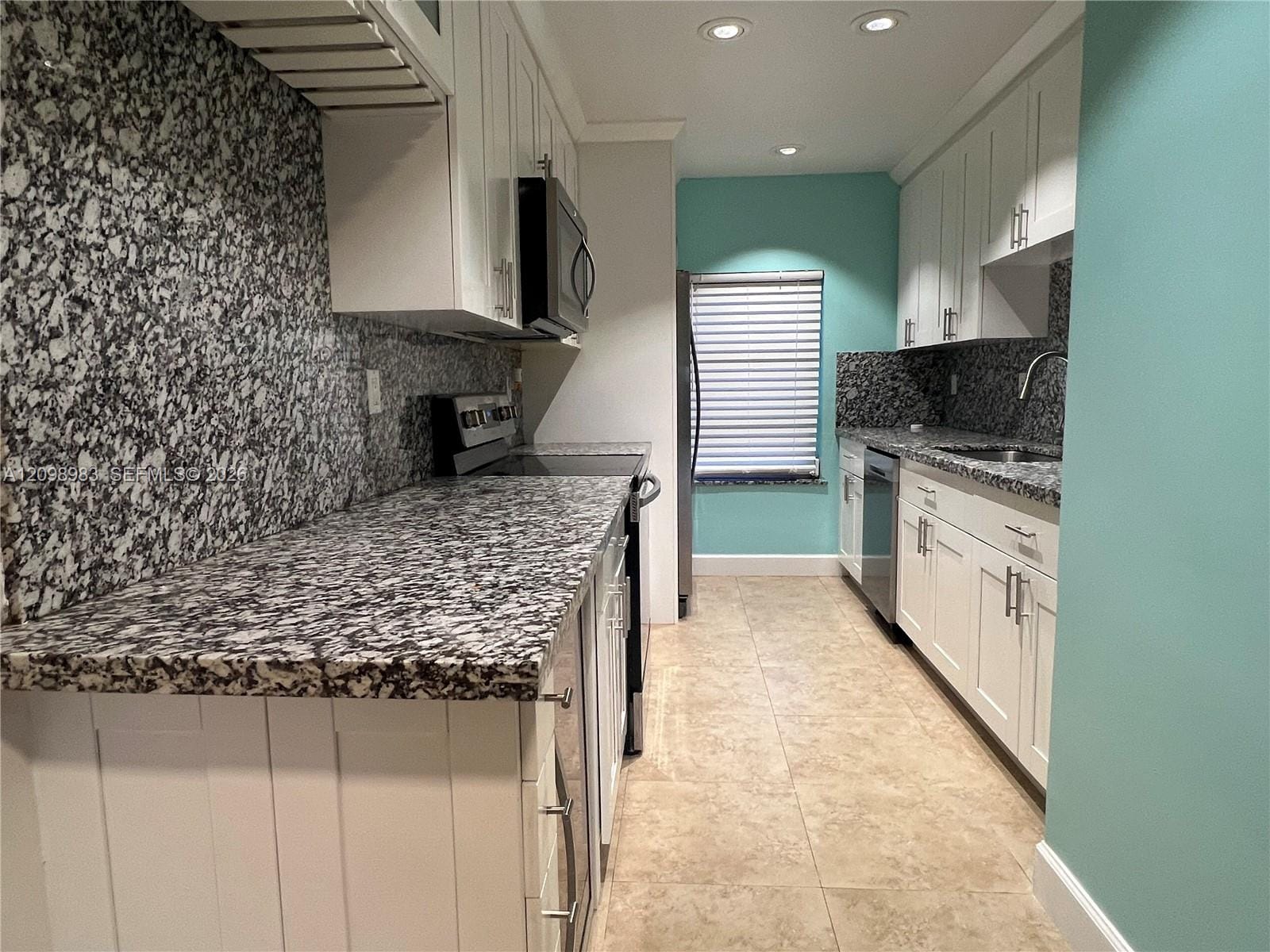 14113 SW 55th Street — photo 3