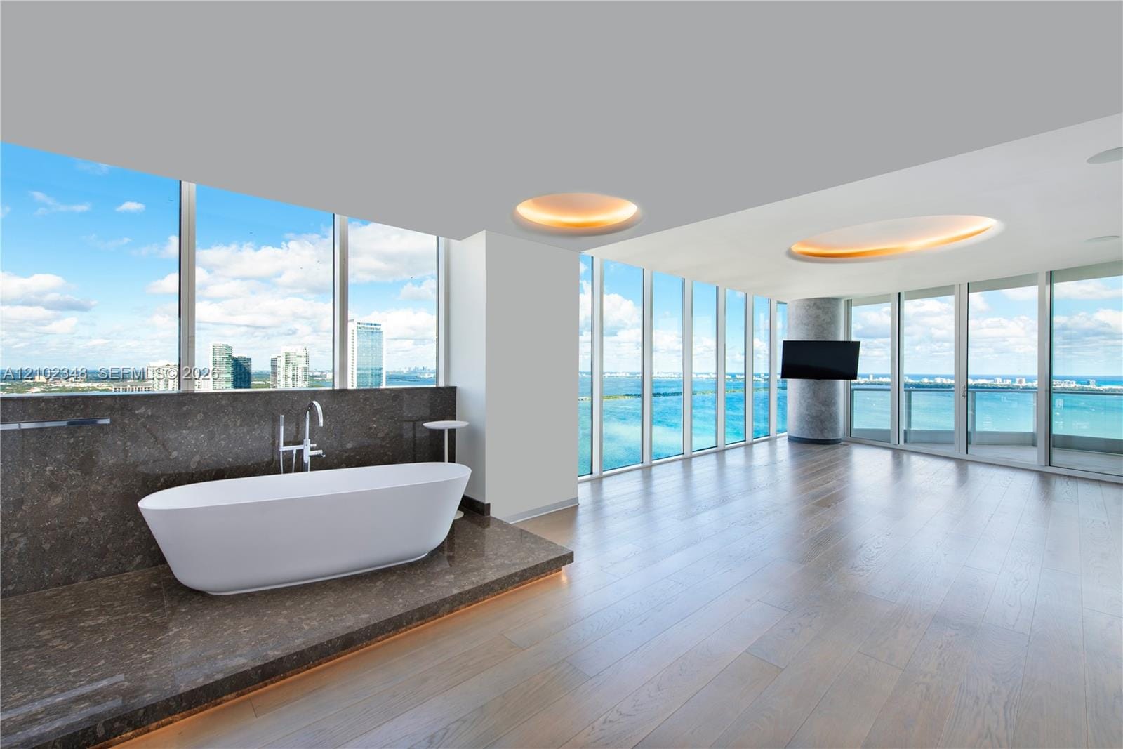 2020 N Bayshore Drive 4502 — photo 3