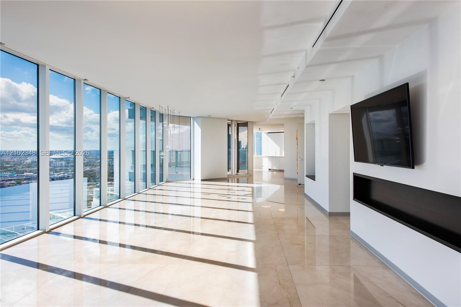 2020 N Bayshore Drive 4502 — photo 8