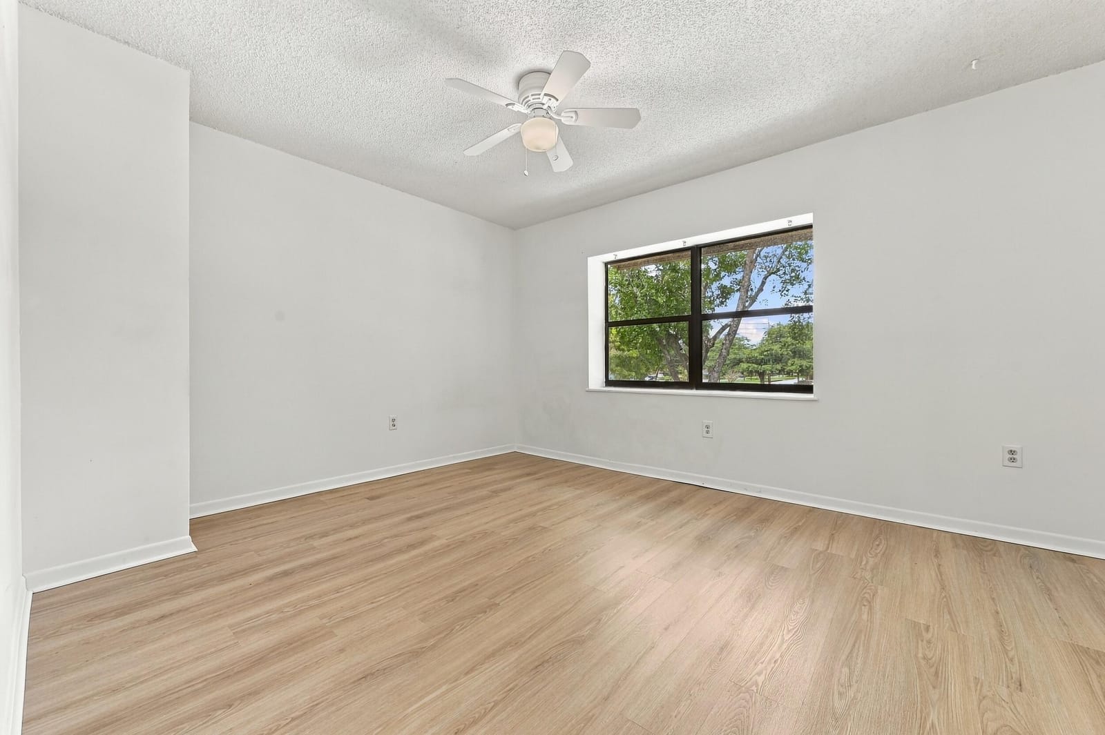 4153 Coral Springs Drive, Coral Springs, FL 33065 photo 18