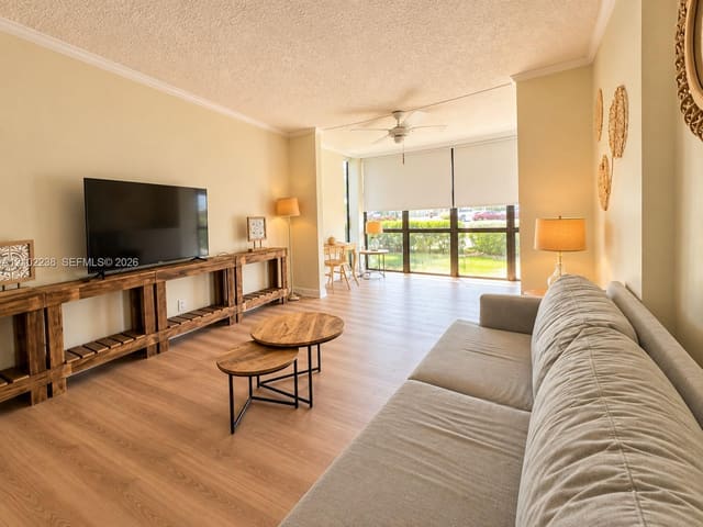 1000 Parkview Drive 127, Hallandale Beach, FL 33009