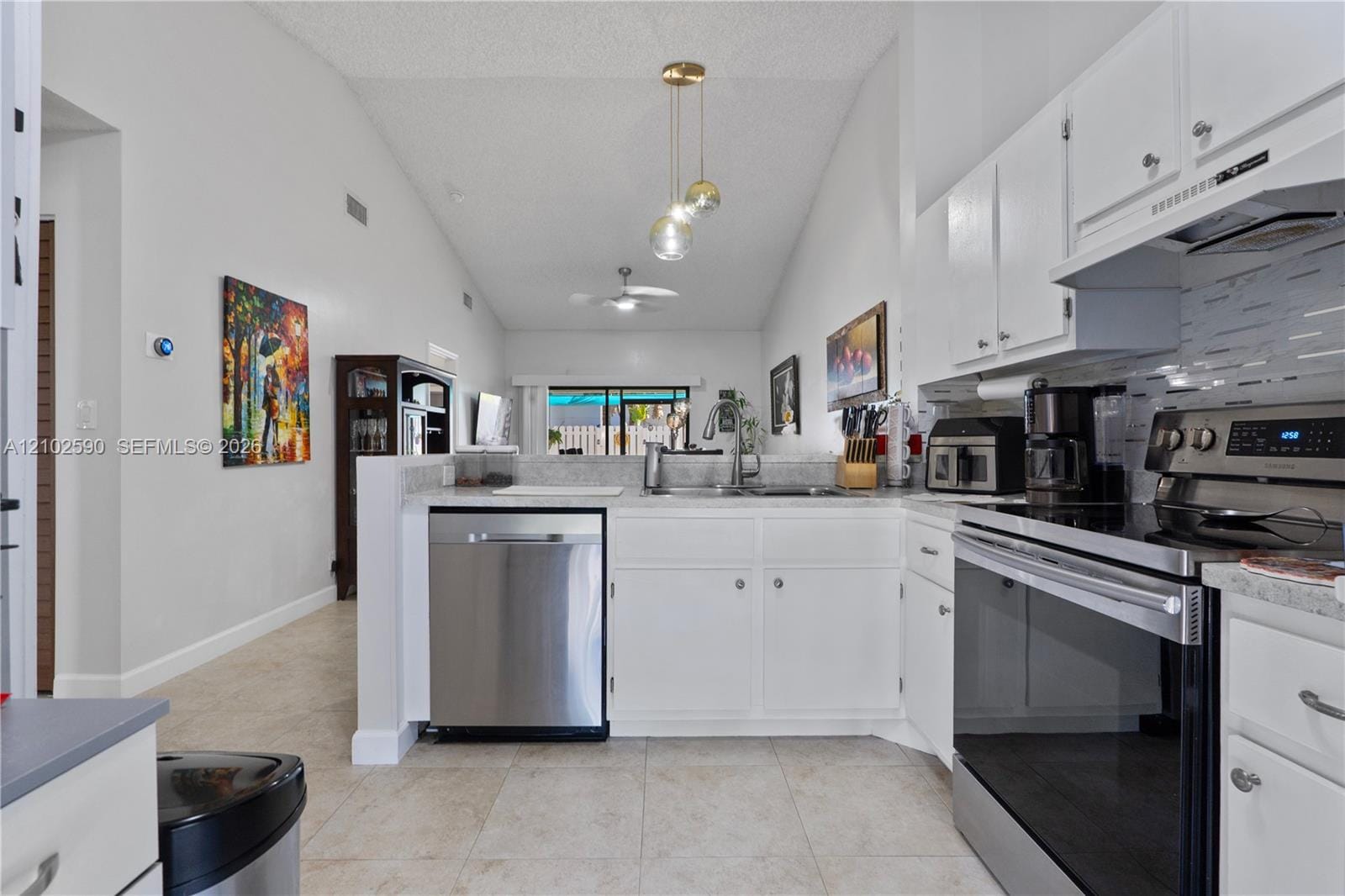 2720 S Oakland Forest Drive 1004, Oakland Park, FL 33309 photo 2