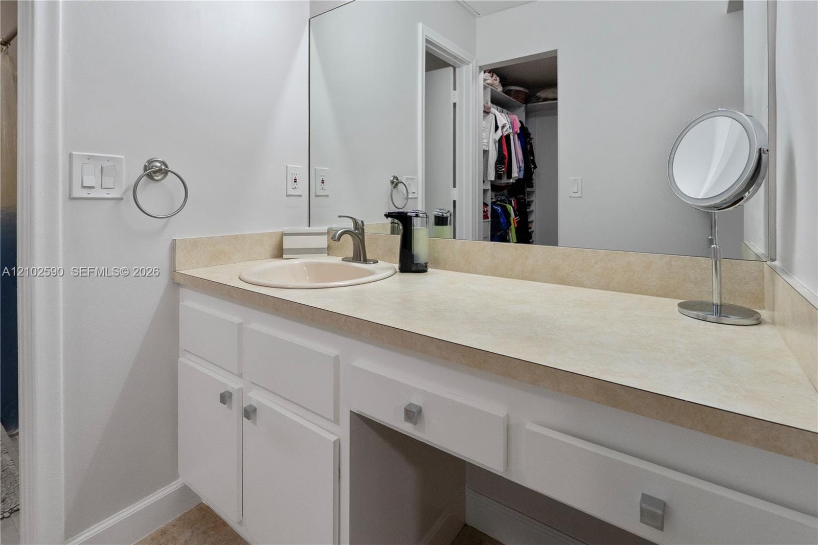 2720 S Oakland Forest Drive 1004, Oakland Park, FL 33309 photo 8