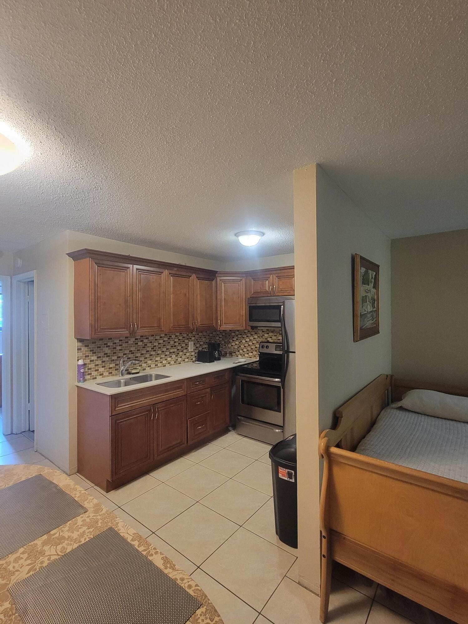 29 E SHERIDAN Street 107, Dania Beach, FL 33004 photo 7