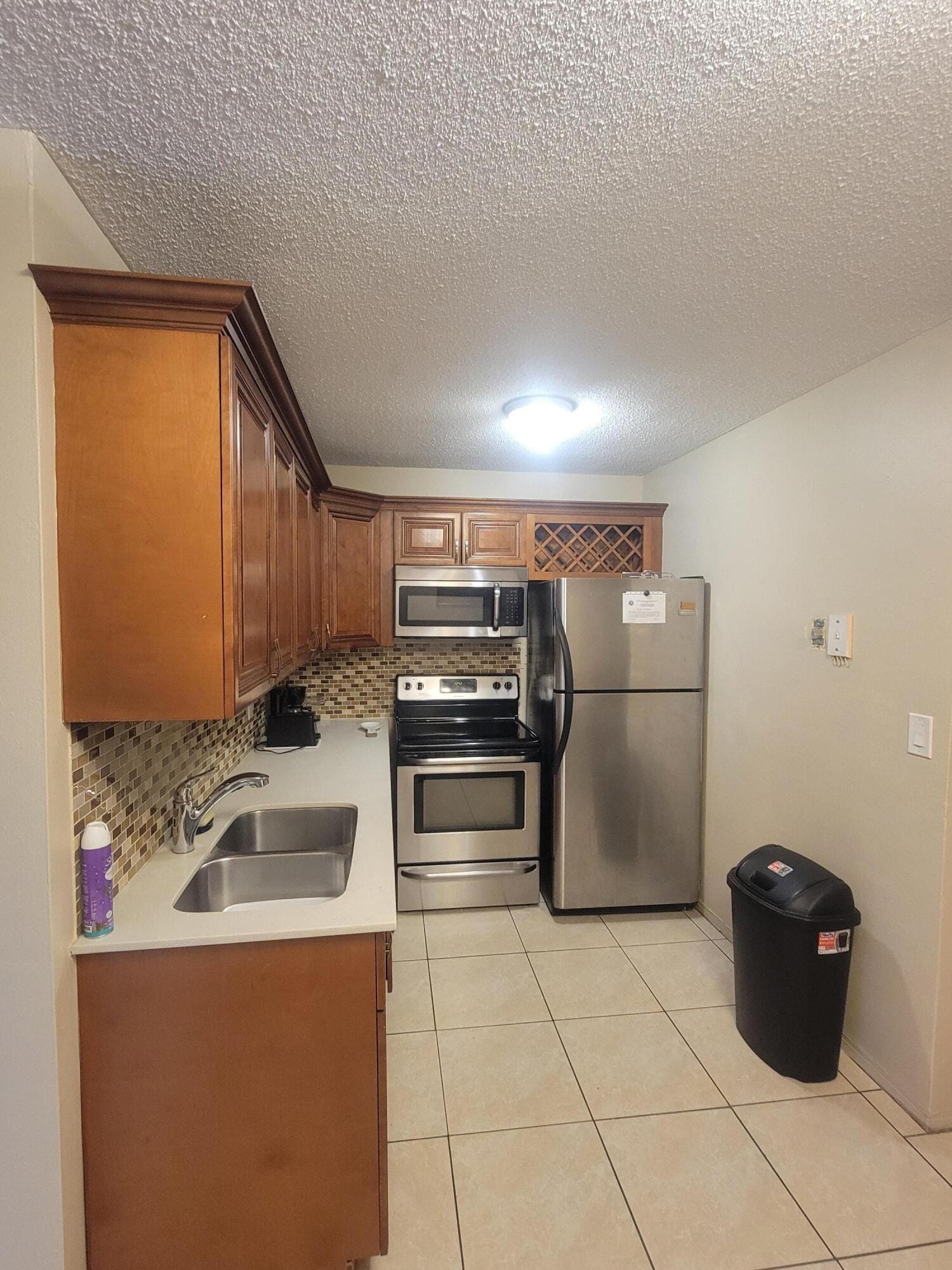 29 E SHERIDAN Street 107, Dania Beach, FL 33004 photo 8