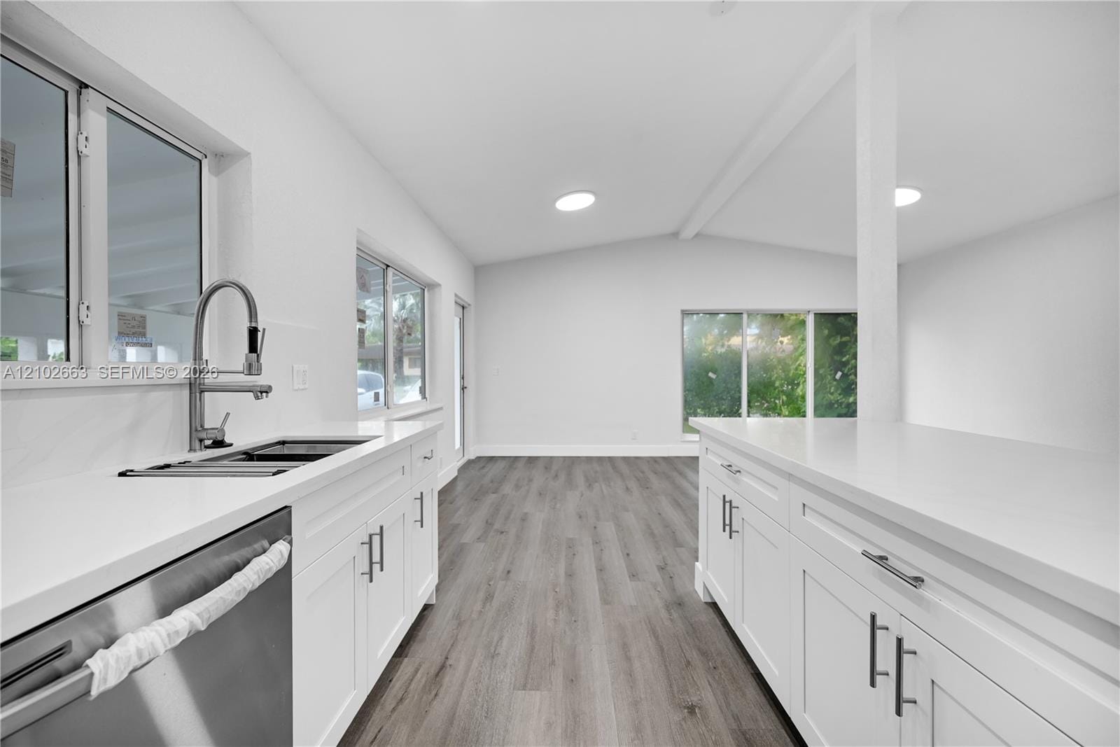 1018 NE 7th Street, Hallandale Beach, FL 33009 photo 9