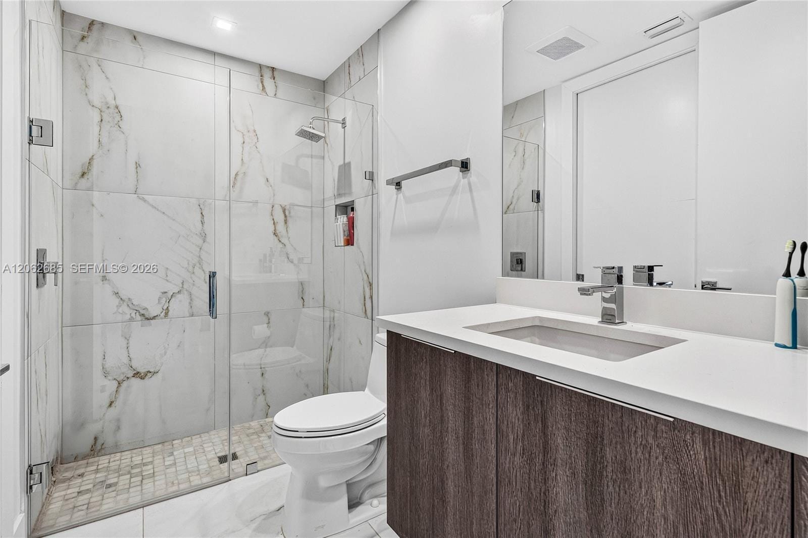 1054 N VICTORIA PARK Road, Fort Lauderdale, FL 33304 photo 16