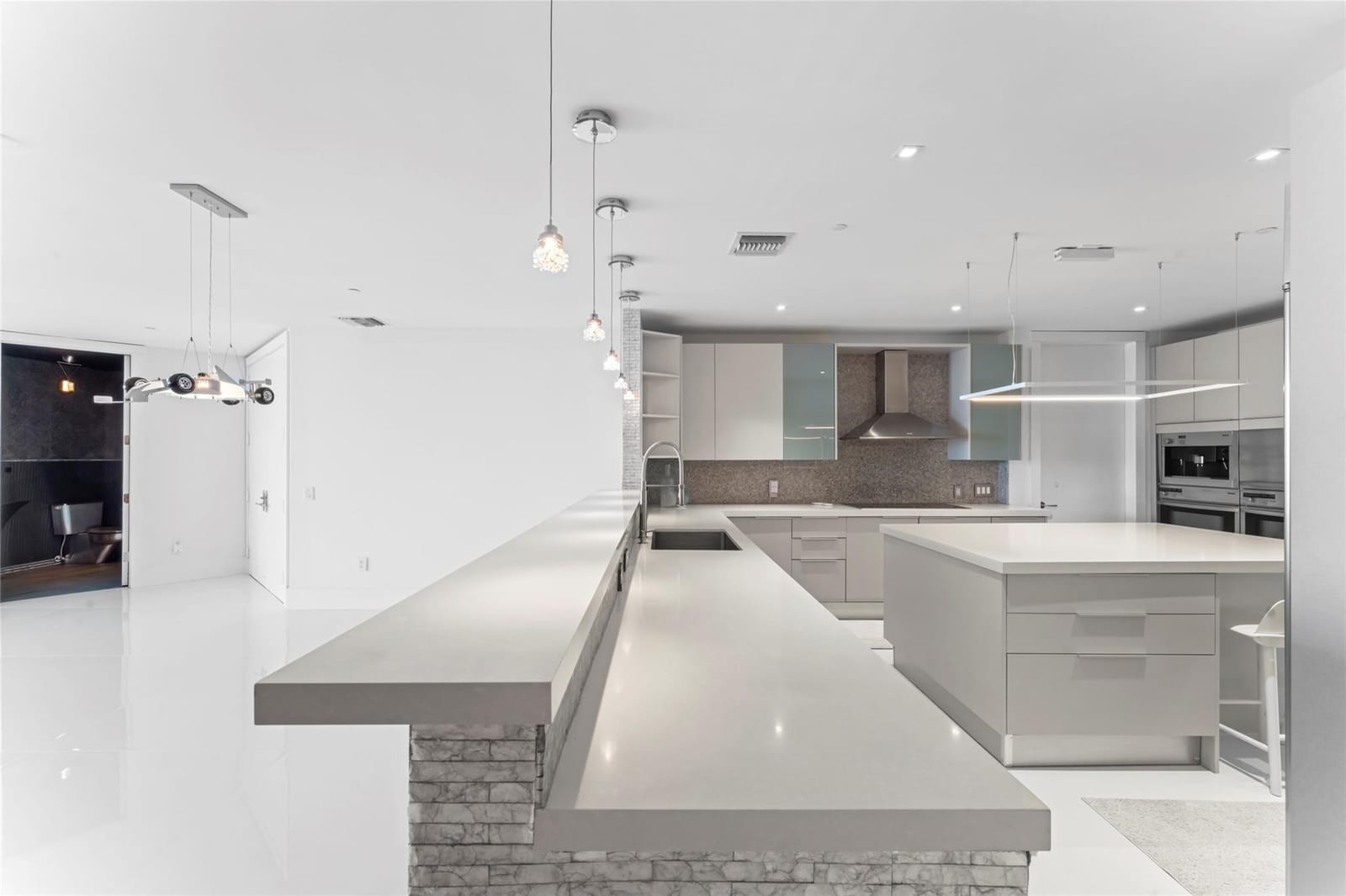 5959 COLLINS Avenue 1203, Miami Beach, FL 33140 photo 11