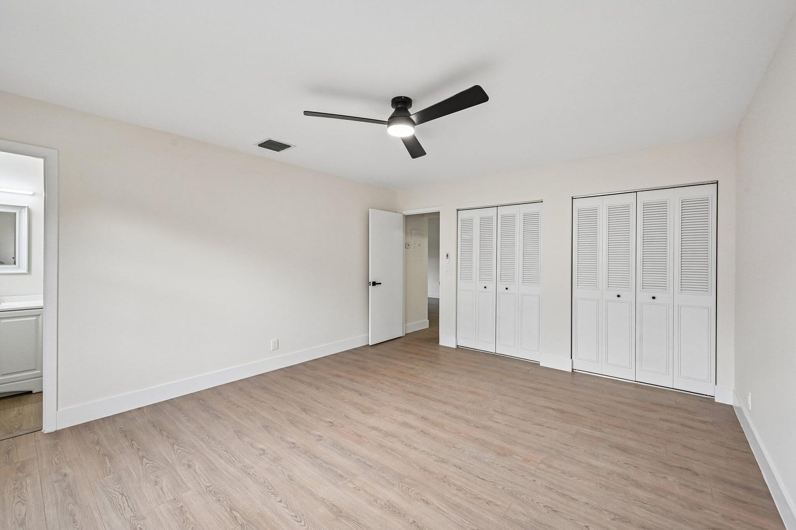 9095 SE Hobe Ridge Avenue — photo 11