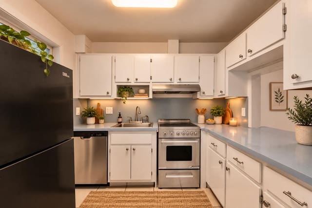 2050 NE 39TH Street E307, Lighthouse Point, FL 33064