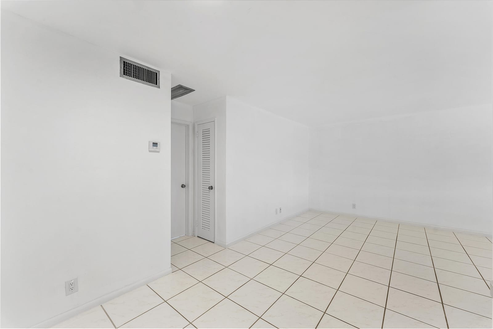 2050 NE 39TH Street E307, Lighthouse Point, FL 33064 photo 6