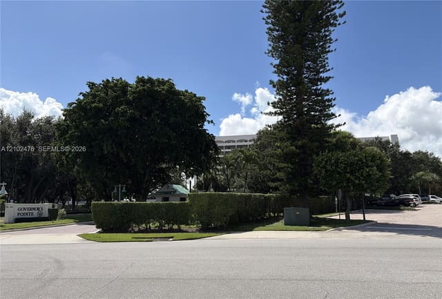 356 Golfview Road 305, North Palm Beach, FL 33408