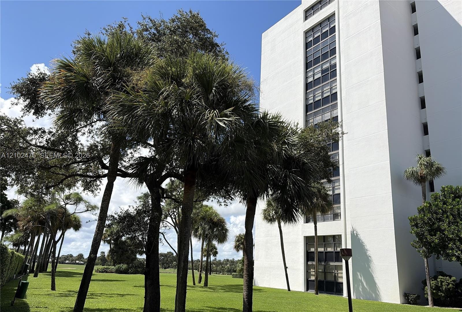 356 Golfview Road 305, North Palm Beach, FL 33408 photo 3