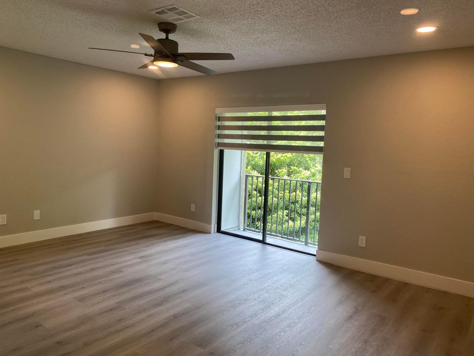 11432 NW 43rd Street Top Right, Coral Springs, FL 33065 photo 9