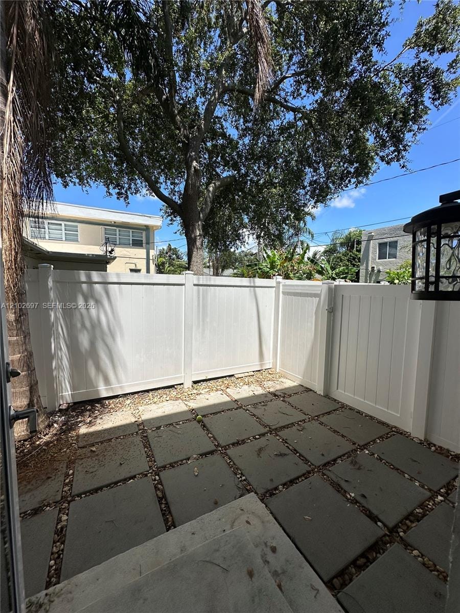 913 NE 17th Street 2, Fort Lauderdale, FL 33305 photo 27