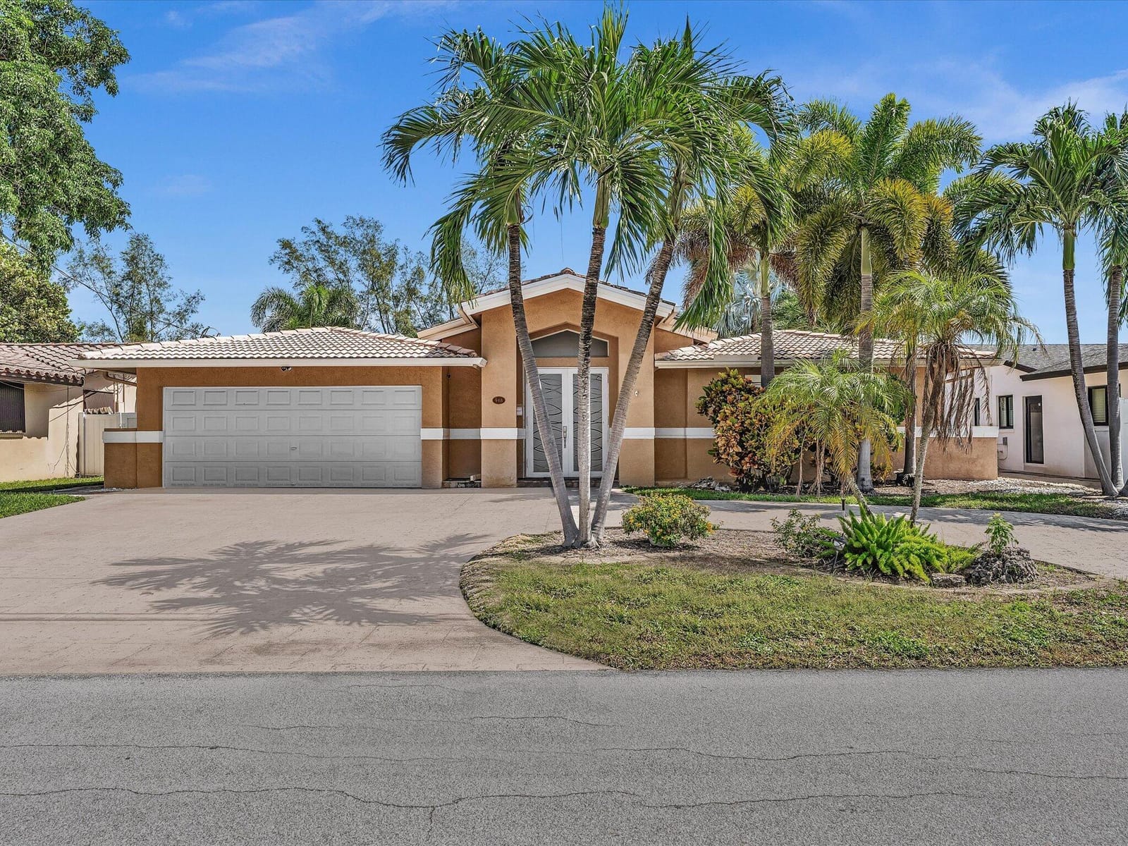 948 SE 10TH Court, Pompano Beach, FL 33060 photo 4