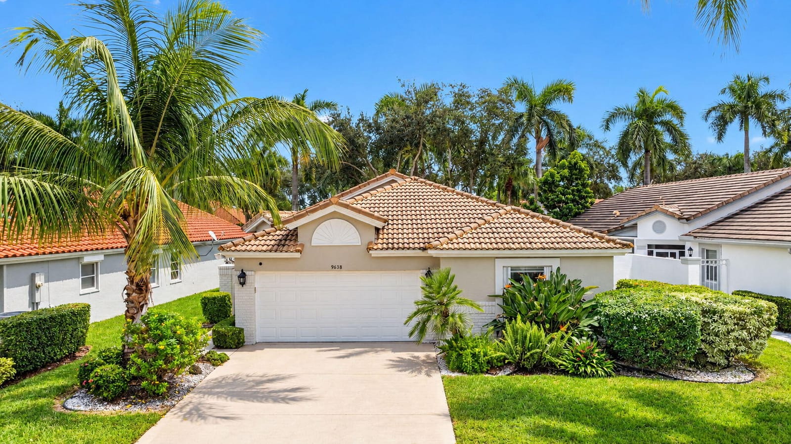 9638 HARBOUR LAKE Circle, Boynton Beach, FL 33437