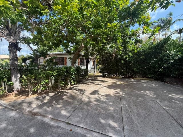 631 NE 60th Street A, Miami, FL 33137