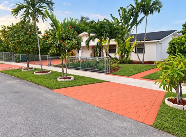 11461 SW 193rd Street, Miami, FL 33157