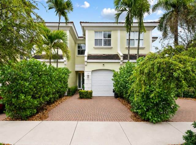 1226 NE 14th Avenue, Fort Lauderdale, FL 33304