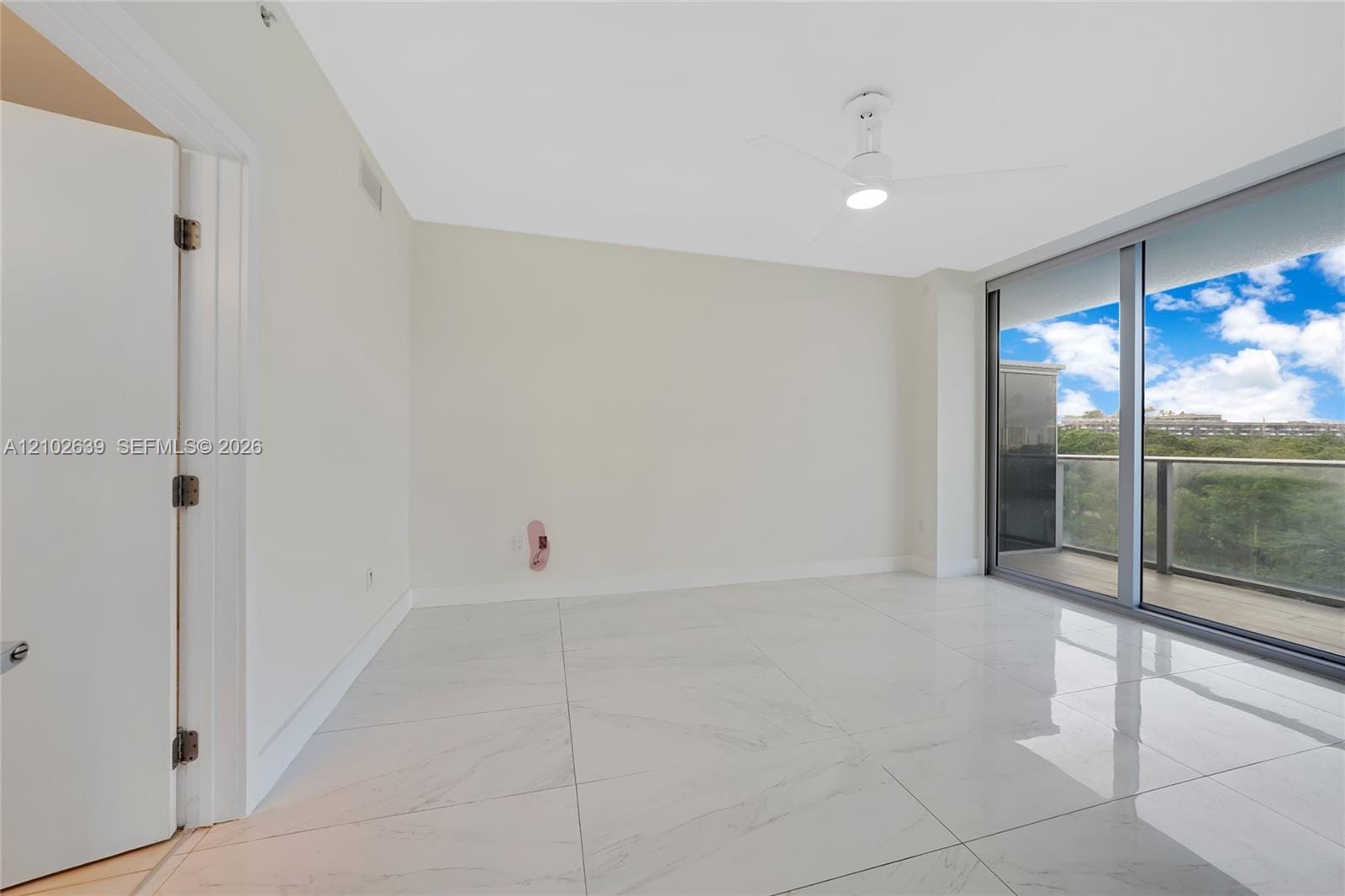 16385 Biscayne Boulevard 407 — photo 12