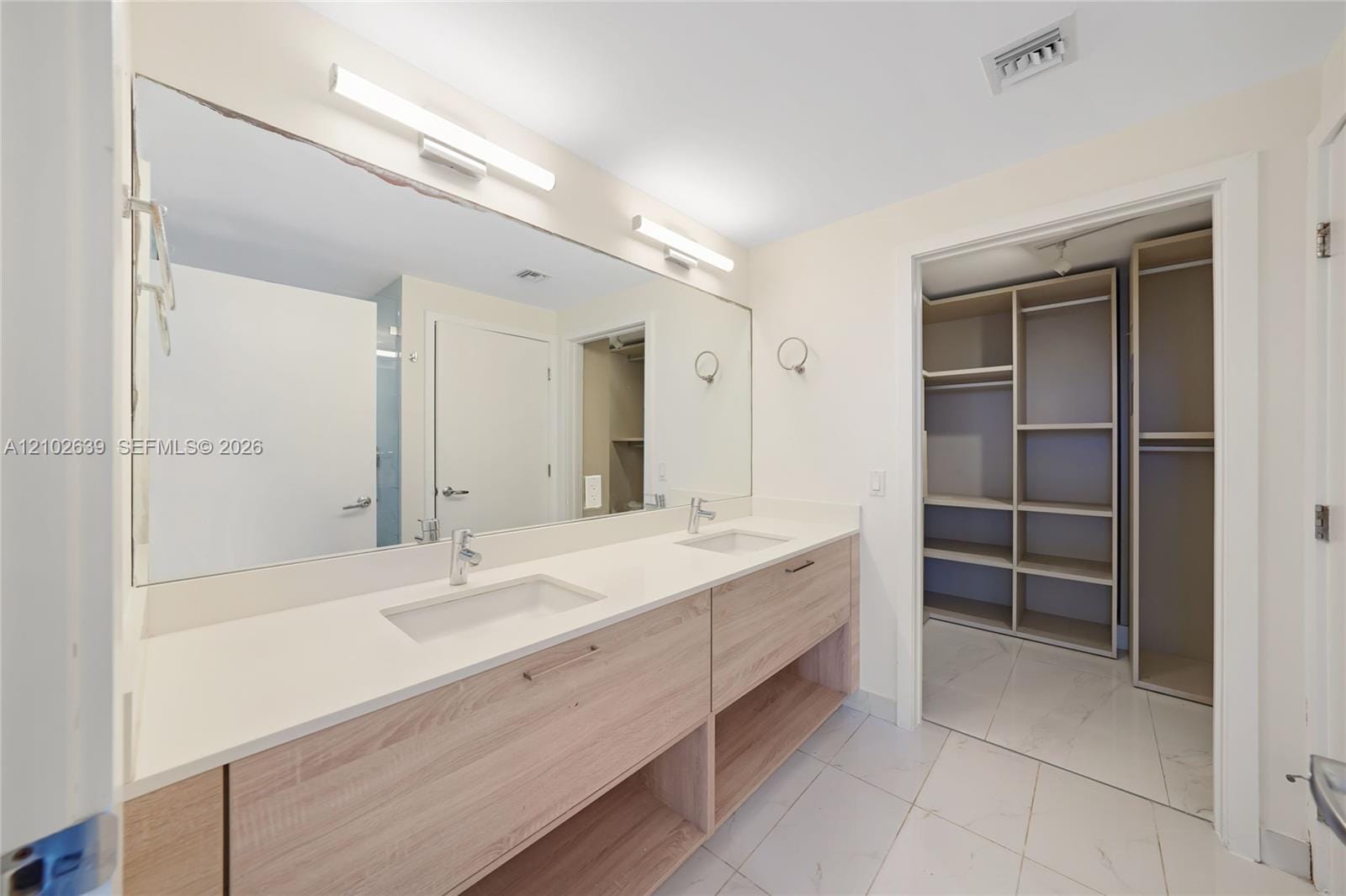 16385 Biscayne Boulevard 407, North Miami Beach, FL 33160 photo 13