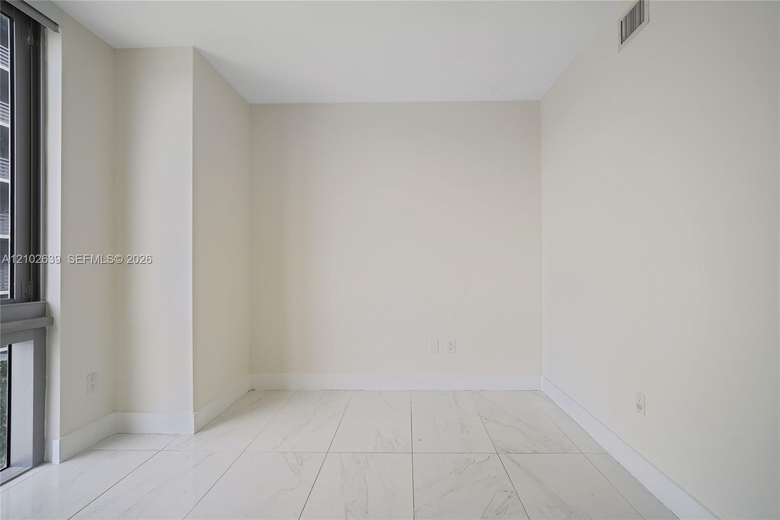 16385 Biscayne Boulevard 407, North Miami Beach, FL 33160 photo 18