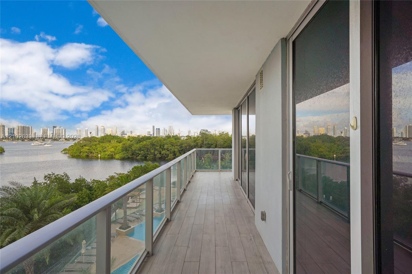 16385 Biscayne Boulevard 407, North Miami Beach, FL 33160 photo 24