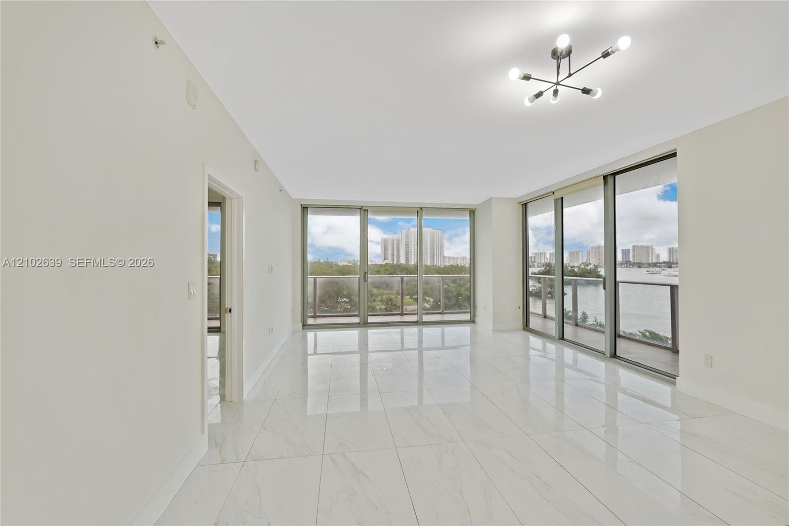16385 Biscayne Boulevard 407 — photo 6