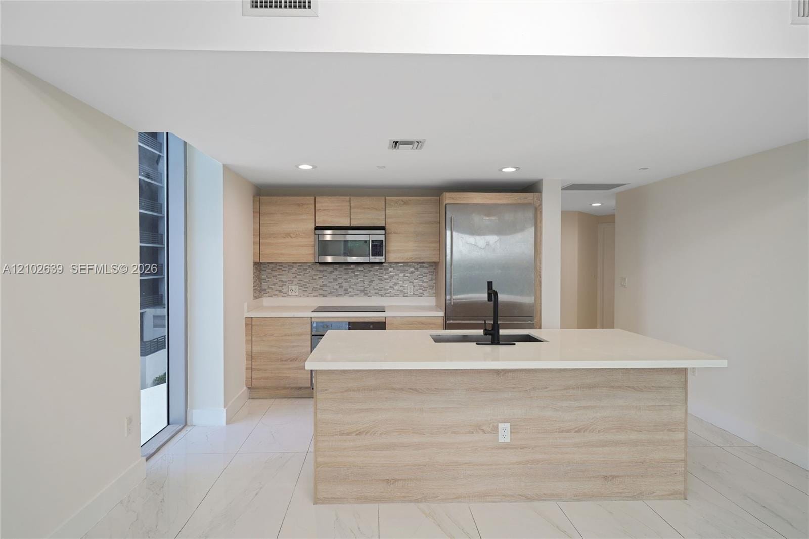 16385 Biscayne Boulevard 407 — photo 9