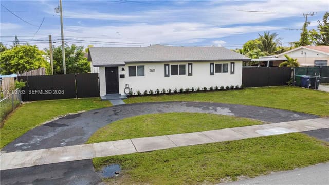 19411 SW 117th Avenue, Miami, FL 33177